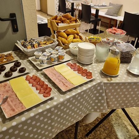 Hotel Maeva ,1 Star B&B Lloret de Mar Zewnętrze zdjęcie